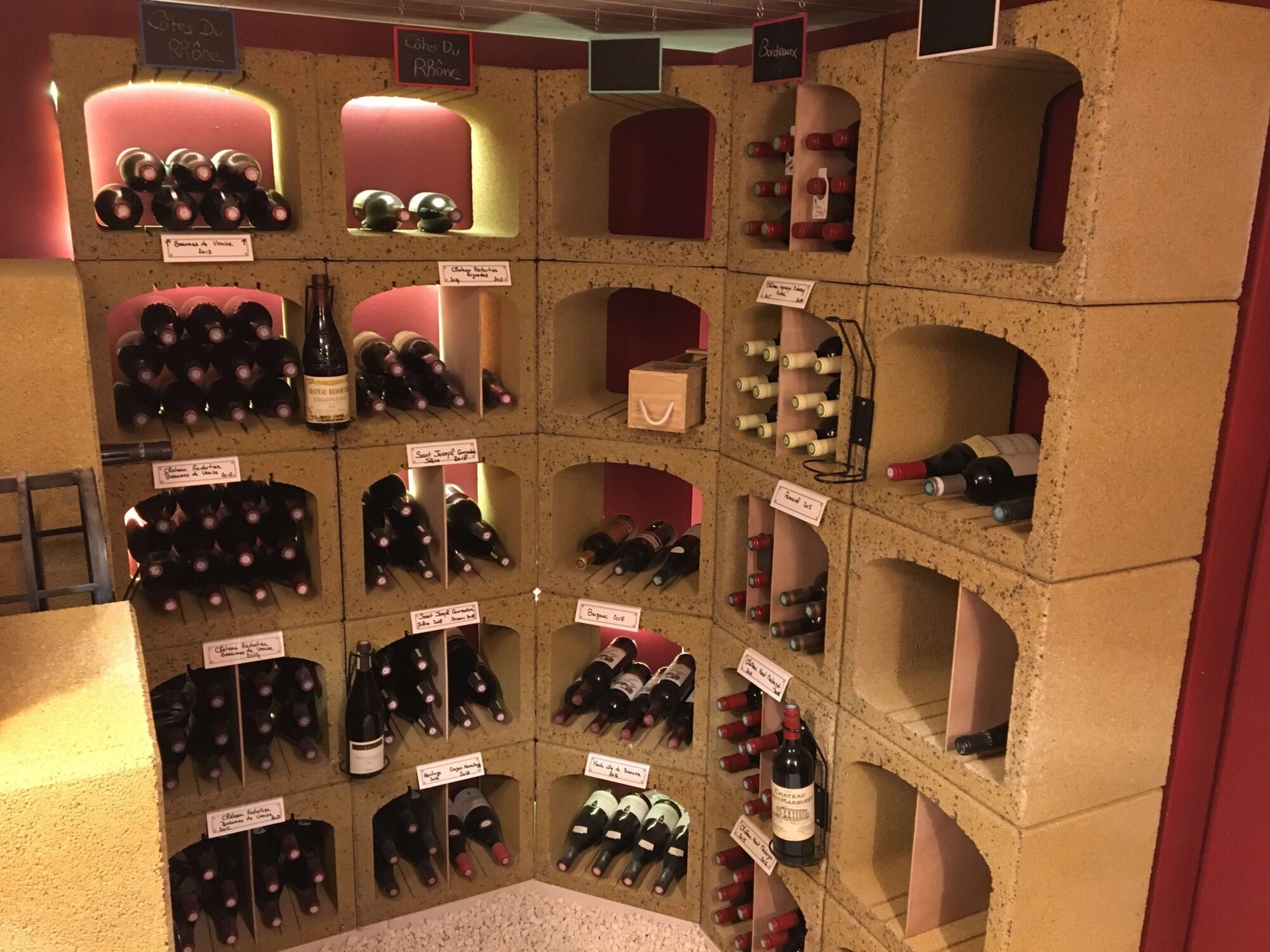 cave à vin avec des range bouteilles Vinobloc kitcave